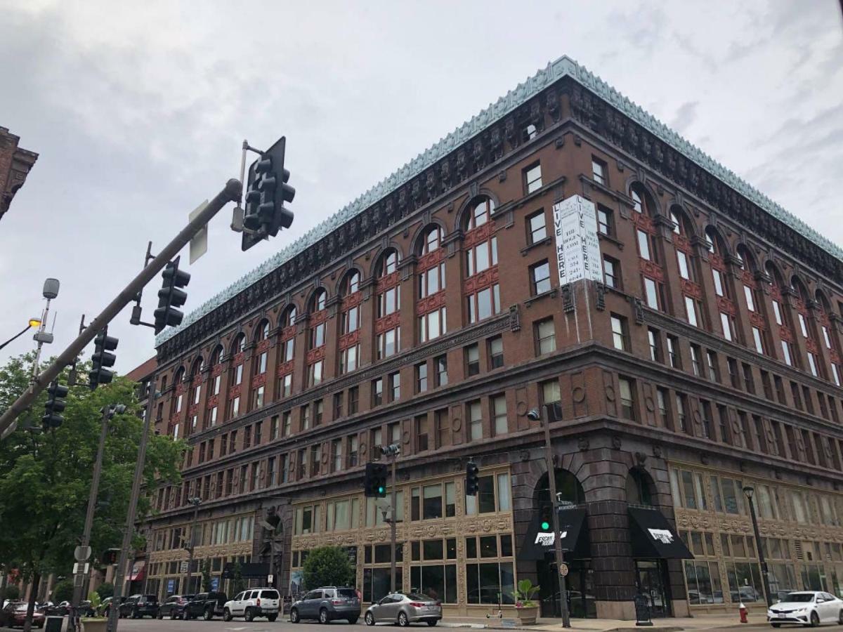 セントルイスFrontdesk 1209 Washington Ave Apts Downtown St Louisアパートメント エクステリア 写真